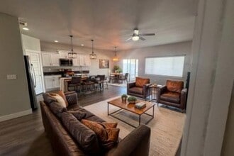 827 Mission Oaks Dr in Billings, MT - Building Photo - Building Photo
