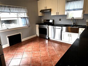 165-15 32nd Ave in Queens, NY - Building Photo - Building Photo