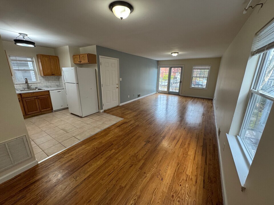 31 Emory St, Unit #1 in Jersey City, NJ - Foto de edificio