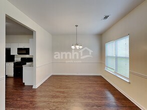 2425 Valley Creek Dr in Lithia Springs, GA - Building Photo - Building Photo