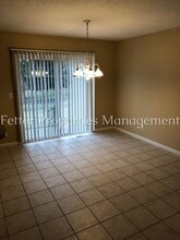 10543 Tecumseh Dr in Newburgh, IN - Foto de edificio - Building Photo