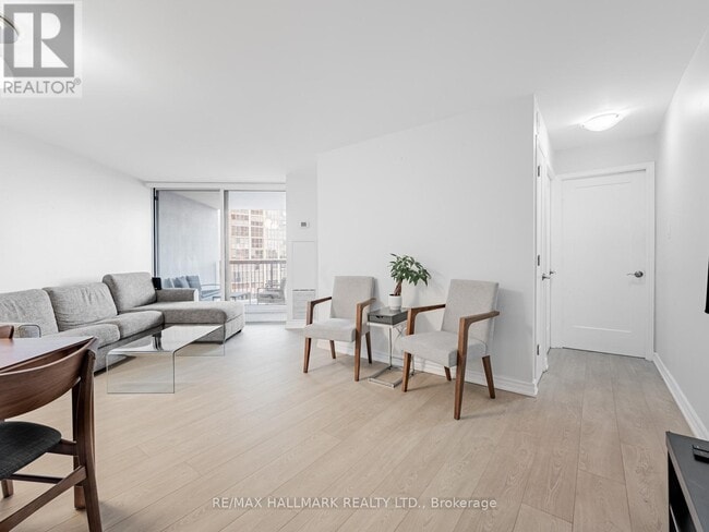 property at 77 Maitland Pl