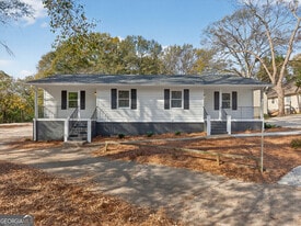 483 Vine St in Madison, GA - Building Photo