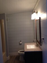 918 South Westnedge Ave, Unit #2 in Kalamazoo, MI - Building Photo - Building Photo