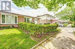 236 Archdekin Dr in Brampton, ON - Building Photo - Building Photo