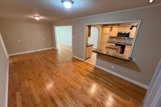 8618 Baltimore Dr, Unit 102 in Dallas, TX - Building Photo - Building Photo