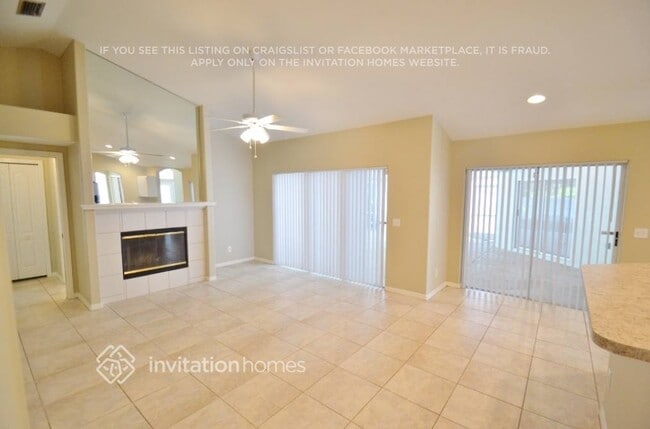 2223 Towering Oaks Cir in Seffner, FL - Building Photo - Building Photo