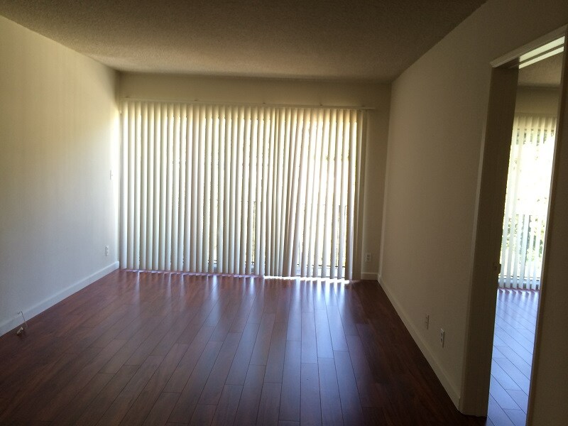 530 Veteran Ave in Los Angeles, CA - Building Photo