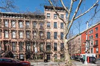 28 8th Ave in Brooklyn, NY - Foto de edificio - Building Photo