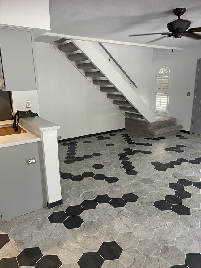 8445 S 48th St in Phoenix, AZ - Building Photo - Building Photo