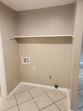 2821 Club Plaza Rd in Raleigh, NC - Foto de edificio - Building Photo