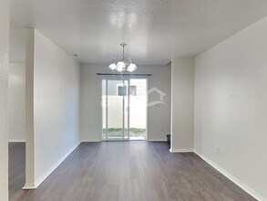 9220 W Hearthside Dr in Boise, ID - Building Photo - Building Photo