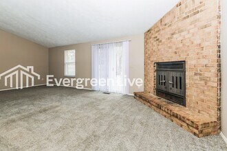 2836 Miami Village Dr in Miamisburg, OH - Building Photo - Building Photo