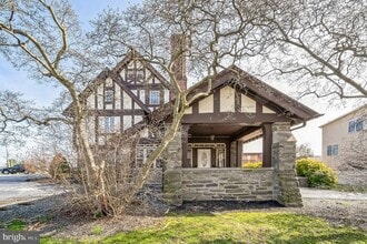7220 Ridge Ave in Philadelphia, PA - Building Photo - Building Photo