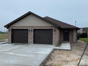 1405 Glasscock Ave in Harlingen, TX - Building Photo - Building Photo