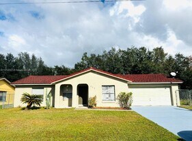 807 Mountbatten Ln in Kissimmee, FL - Building Photo