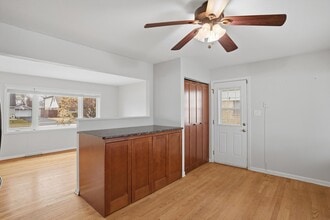 8912 Windsor Ln in Bridgeview, IL - Building Photo - Building Photo