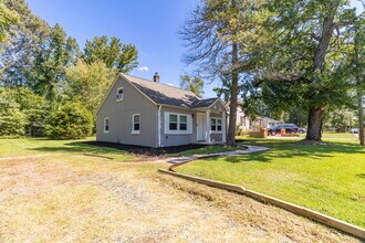 2510 Harley Dr in Greensboro, NC - Building Photo - Building Photo