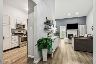 292 Daisy Dr in Freehold, NJ - Building Photo - Building Photo