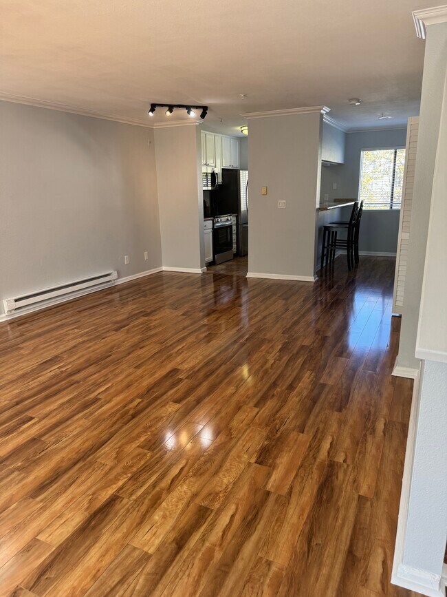 41 Grandview Street, Unit #704 in Santa Cruz, CA - Foto de edificio - Building Photo