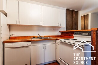 600 W Surf St, Unit 4 in Chicago, IL - Building Photo - Building Photo
