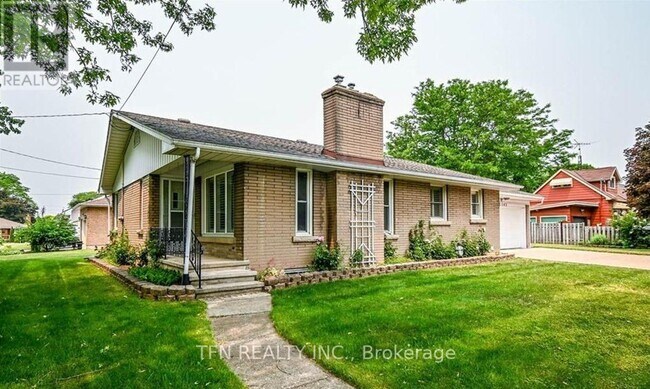 5103 Duke Ave in Niagara Falls, ON - Building Photo - Building Photo