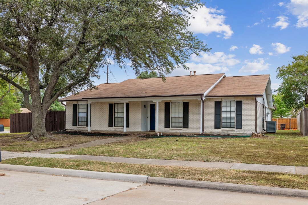 1500 California Trail in Plano, TX - Building Photo