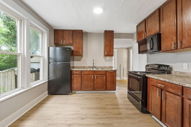 property at 2005 Aberdeen Ave