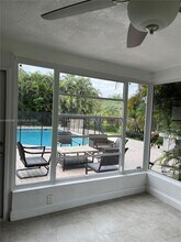 14001 Mustang Trail in Southwest Ranches, FL - Foto de edificio - Building Photo