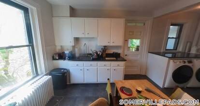 40 Cedar St, Unit 3L in Somerville, MA - Foto de edificio - Building Photo