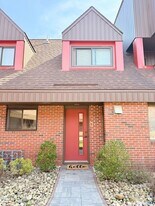 108 Montoya Dr in Branford, CT - Building Photo