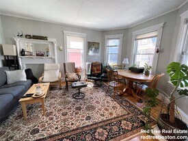 11 Parkton Rd, Unit 2 in Boston, MA - Building Photo