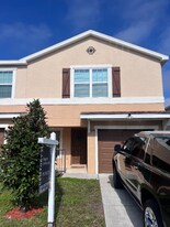 7134 Merlot Sienna Ave in Gibsonton, FL - Building Photo