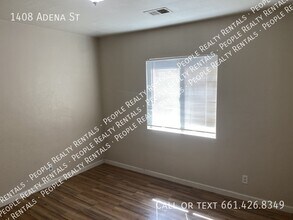 1408 Adena St in Bakersfield, CA - Building Photo - Building Photo
