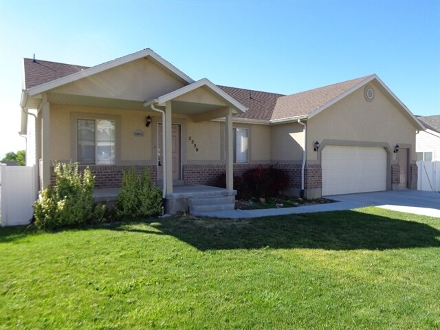2530 Cimmaron Dr in Springville, UT - Building Photo