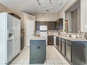 9300 Warren Dr in McKinney, TX - Building Photo - Building Photo
