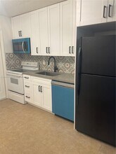 2884 SW 19th Pl in Fort Lauderdale, FL - Building Photo - Building Photo