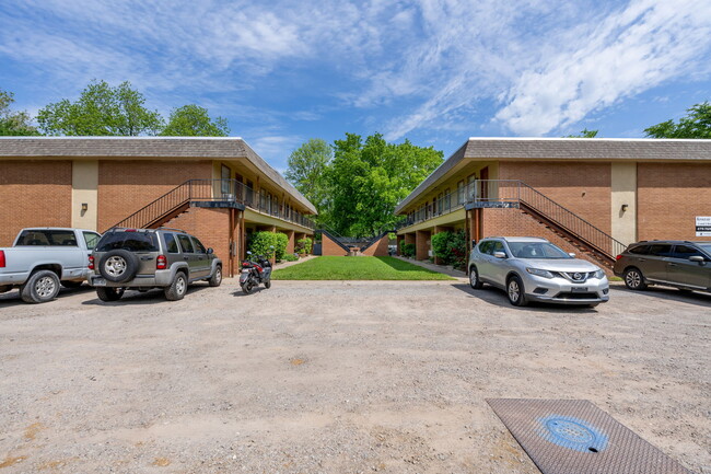 Kinkead Court in Fort Smith, AR - Building Photo - Building Photo