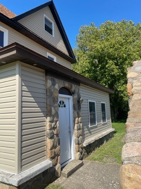 4806 W Ridge Rd, Unit House in Erie, PA - Building Photo - Building Photo