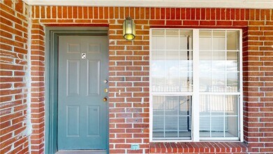 1509 Hollow Hill Dr in Bryan, TX - Foto de edificio - Building Photo