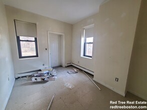 3150 Washington St, Unit 1 in Boston, MA - Foto de edificio - Building Photo