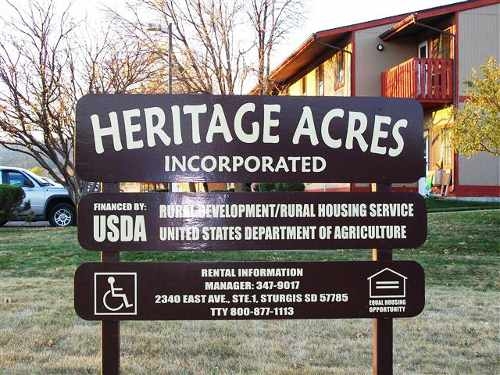 Heritage Acres I, II, III, IV in Sturgis, SD - Foto de edificio