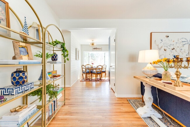 17035 9th Ave N, Unit FL2-ID1369955P in Minneapolis, MN - Foto de edificio - Building Photo