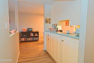 2955 Lakeside Dr in Reno, NV - Building Photo - Building Photo