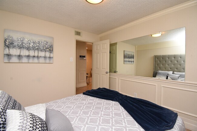 7726 Miller Glen Ln in Houston, TX - Building Photo - Building Photo