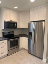 2613 Marine Ave SW in Seattle, WA - Building Photo - Building Photo