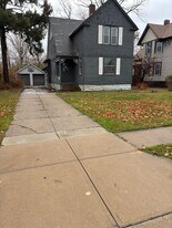 1541 E 212th St in Euclid, OH - Building Photo