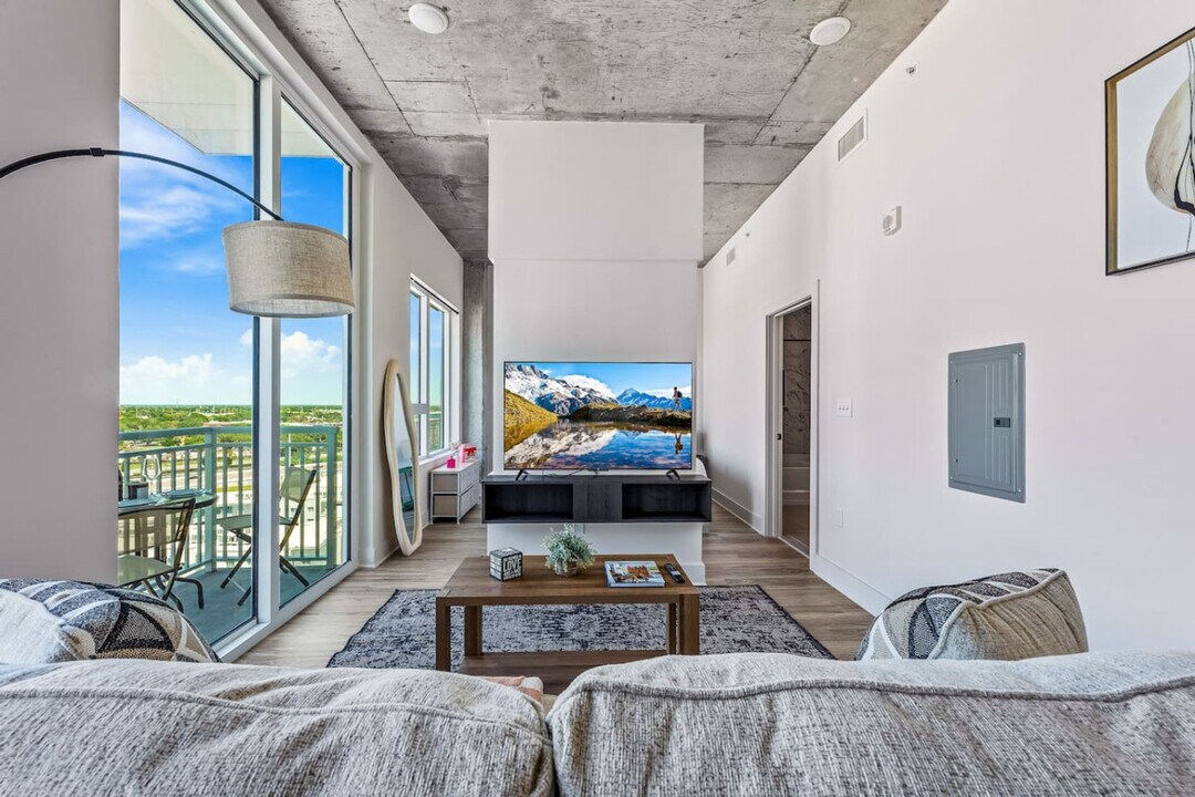 617 N 12th St in Tampa, FL - Foto de edificio