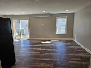 104 Crystal Springs Rd in Linn Creek, MO - Building Photo - Building Photo