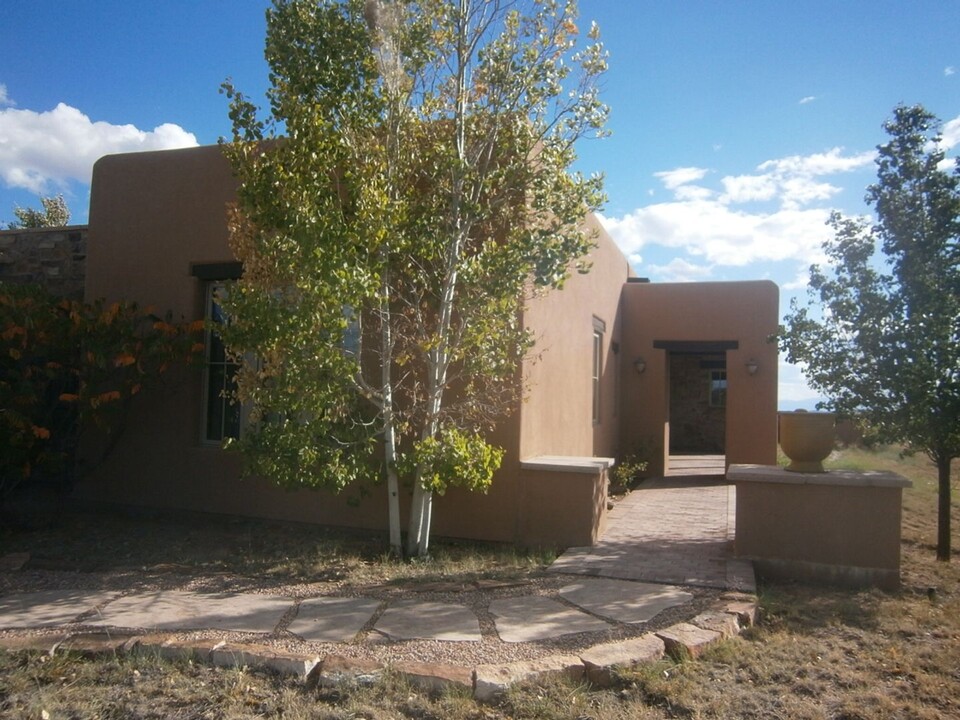 26 Paseo Las Terrazas in Santa Fe, NM - Building Photo